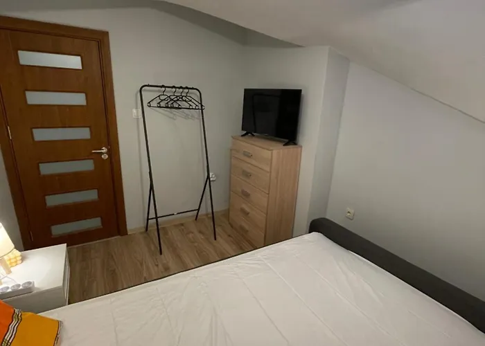 Quiet Comfort Walk Everywhere Апартаменты Варна