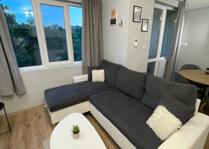 Apartment Quiet Comfort Walk Everywhere